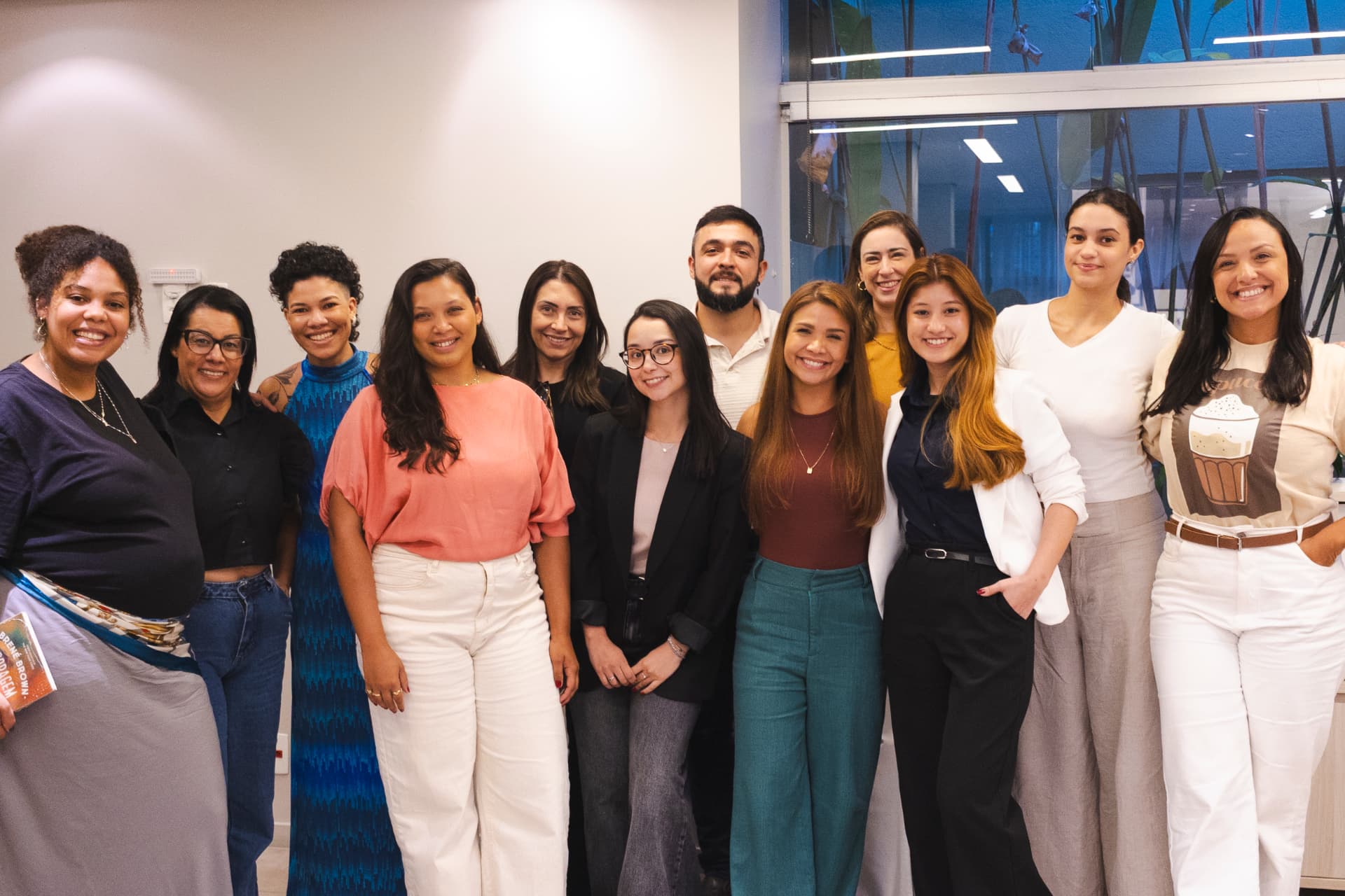 Participantes de bootcamp em foto de grupo