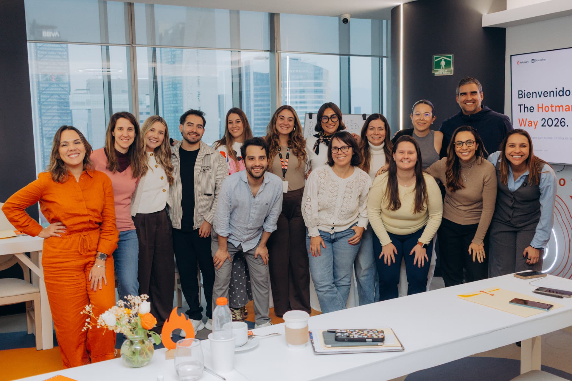 Participantes do Hotmart Way em atividade colaborativa